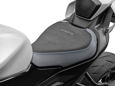 675SR/NK Zvýšené sedlo